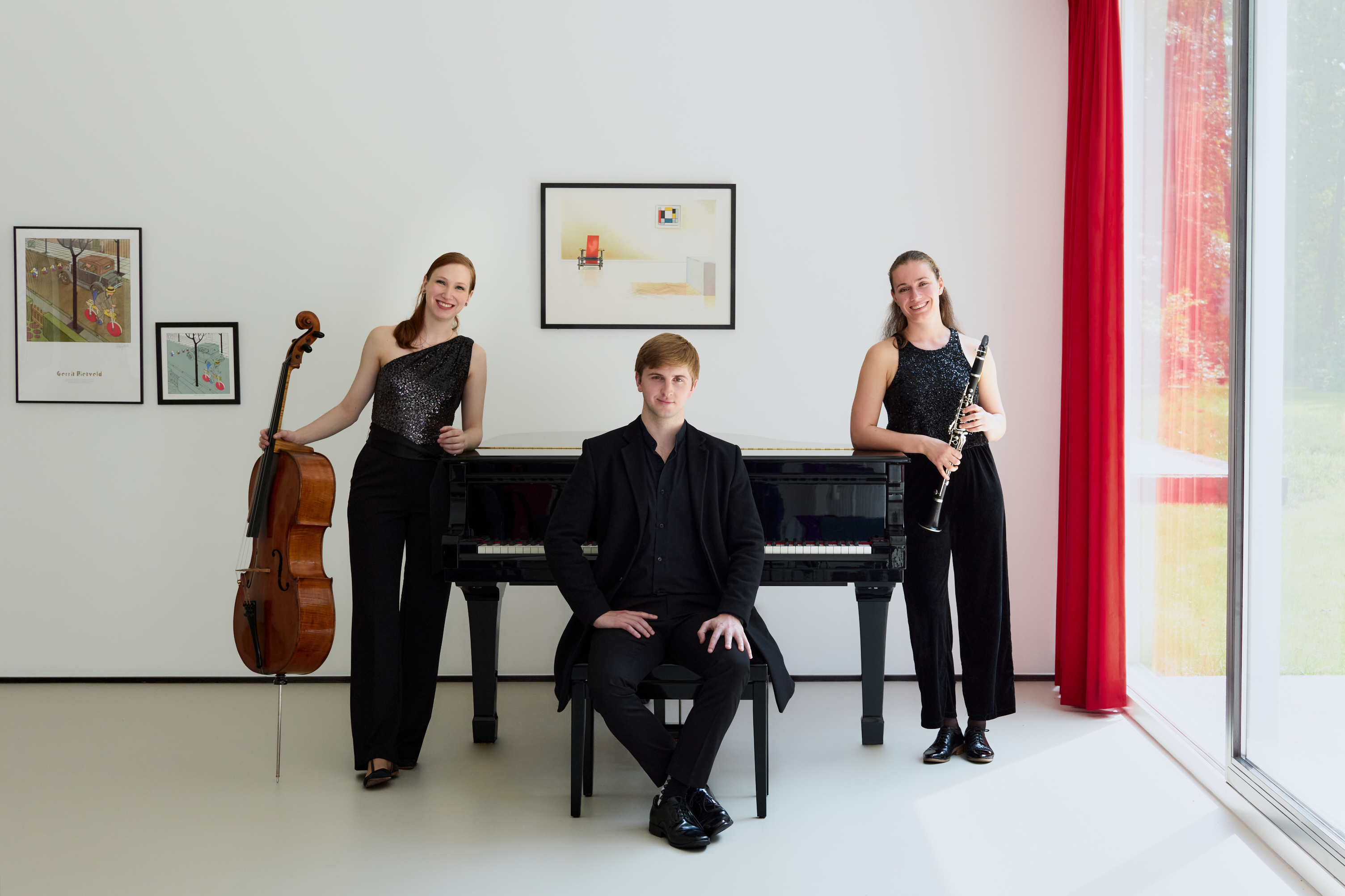 Delphine Clarinet Trio -  Beethoven, Fruhling, Leighton and Psathas